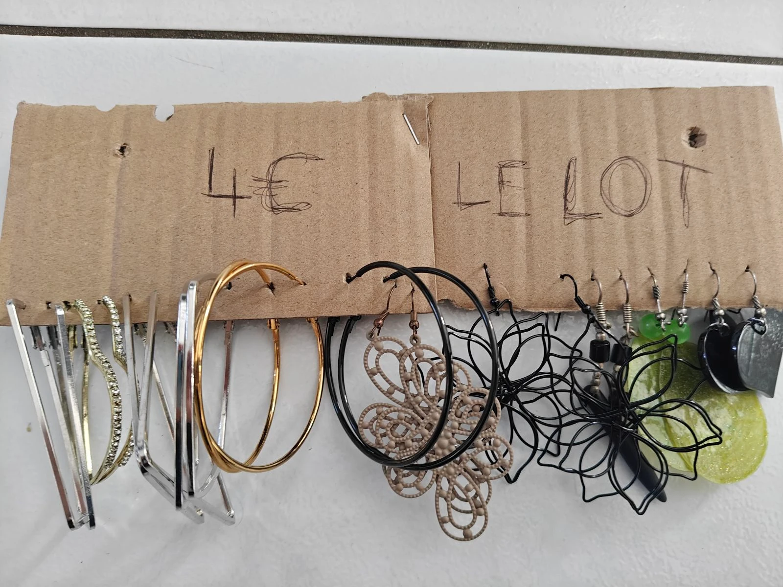 Lot 11 paires boucles d'oreilles fantaisie 